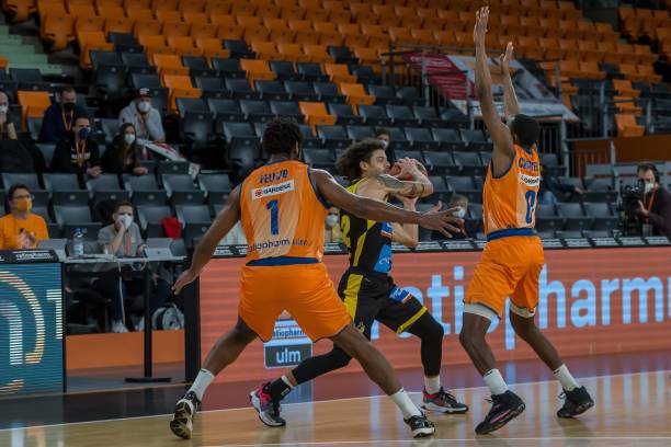 高强度的对 高强度的对