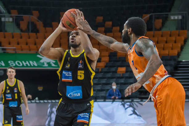 好球背后都 好球背后都